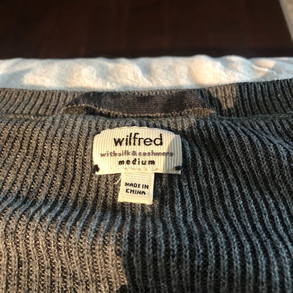 GUC Aritzia Wilfred Grey Black Animal Print Light Weight Sweater Size Medium - Picture 2 of 6